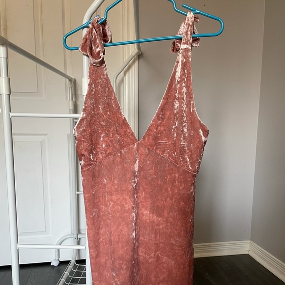 Velvet dress - Picture 2 of 3